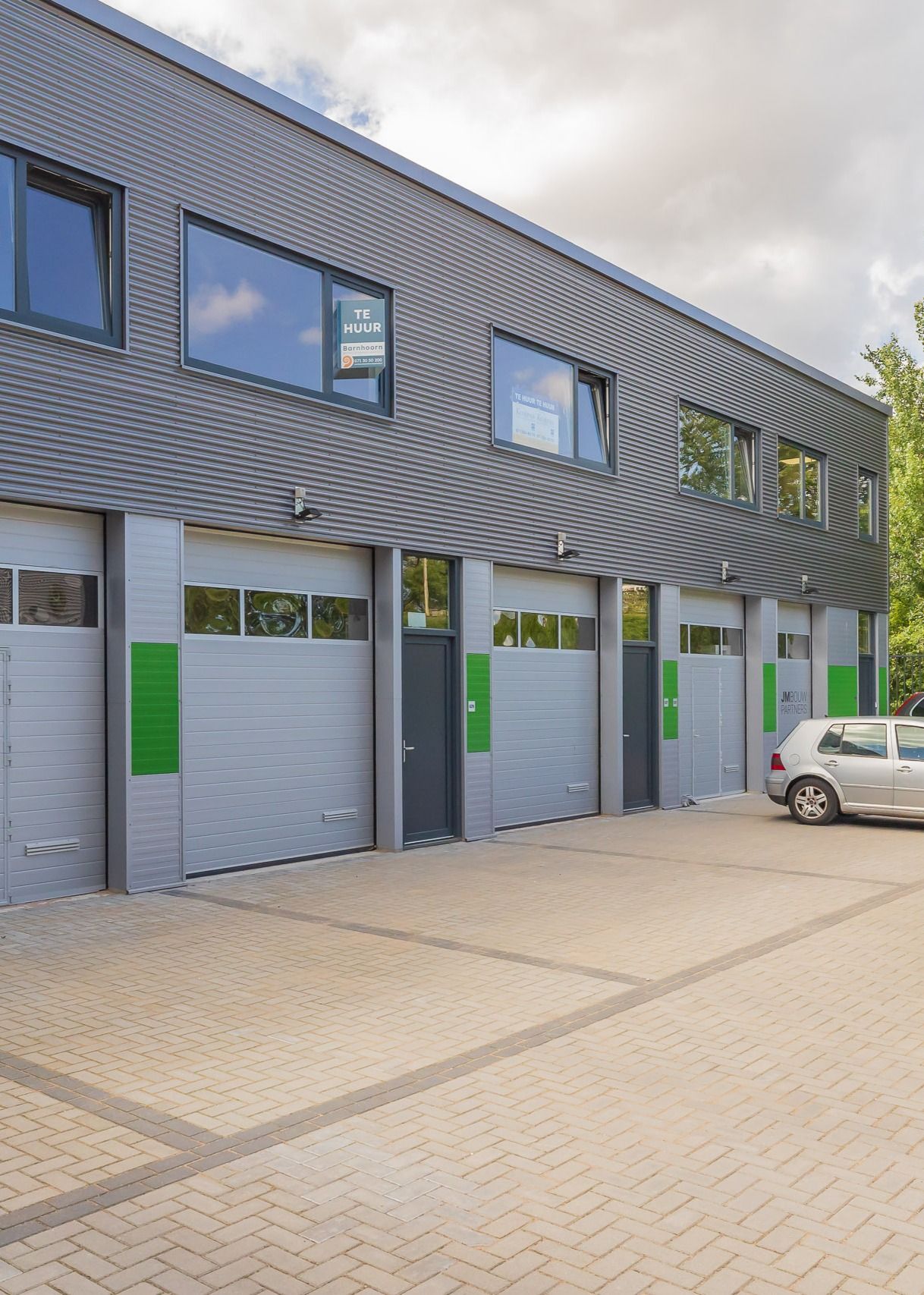 View photo 2 of Floris Versterlaan 62-N