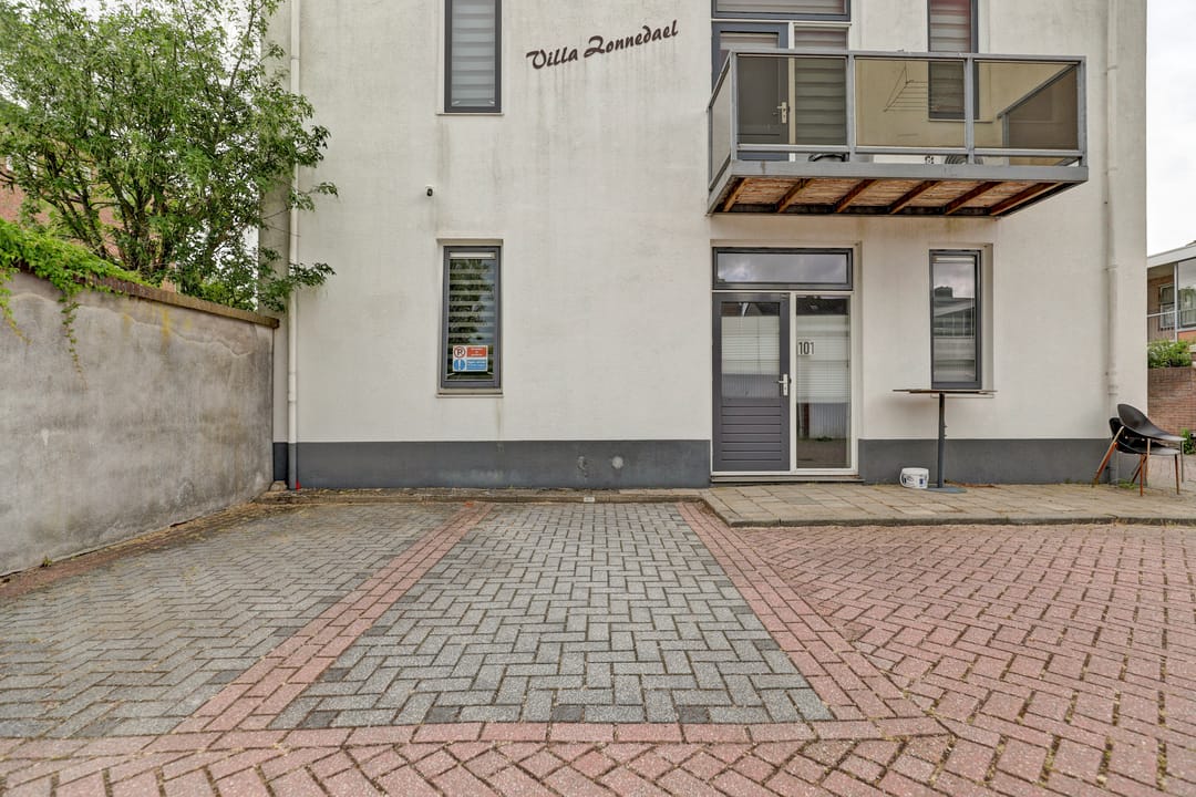 Photo 2 of Kerkstraat 101-E