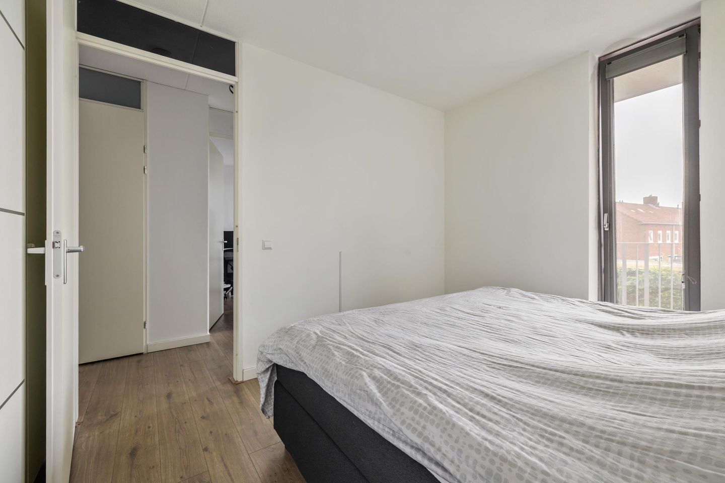 Move-In Ready Three-Room Apartment with Energy Label A and Private Parking — 35