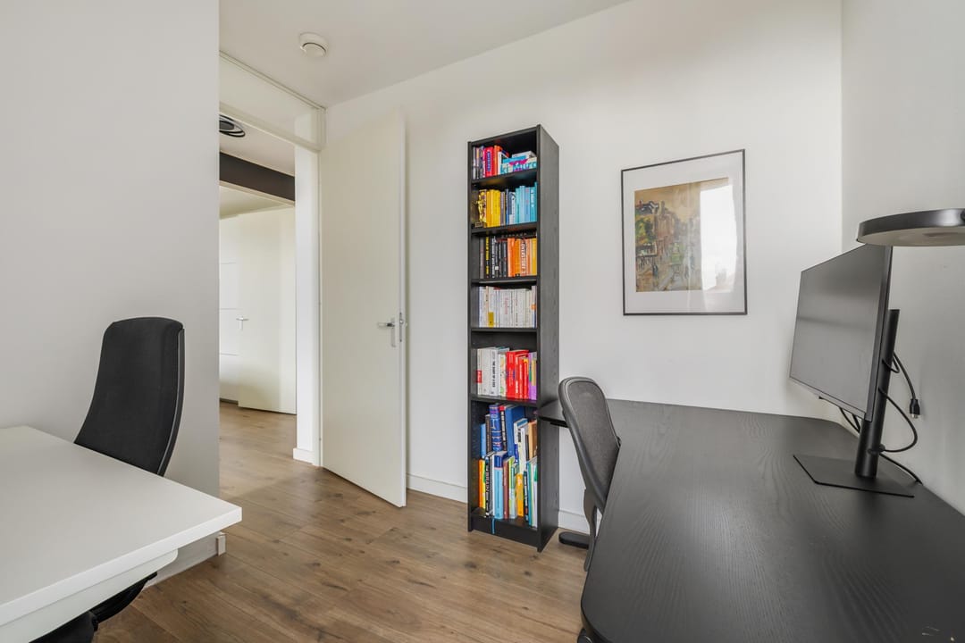 Move-In Ready Three-Room Apartment with Energy Label A and Private Parking — 38