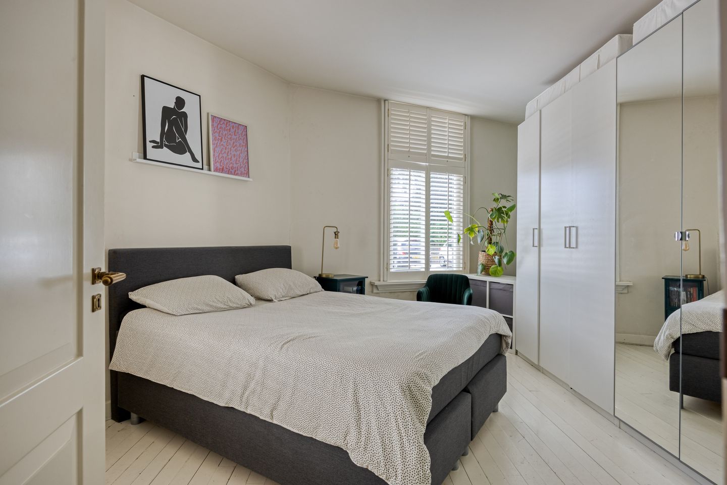 Charming Early 1900s Ground Floor Residence with Period Details — 10