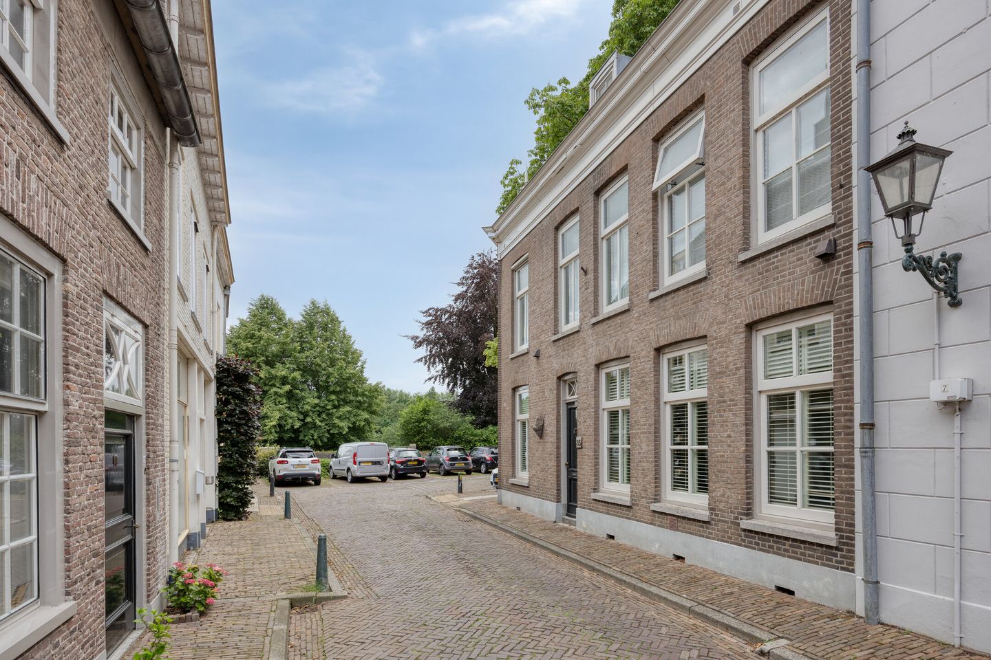 Charming Early 1900s Ground Floor Residence with Period Details — 19