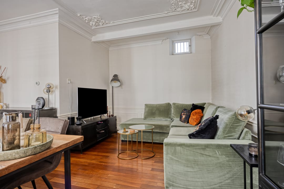 Charming Early 1900s Ground Floor Residence with Period Details — 8