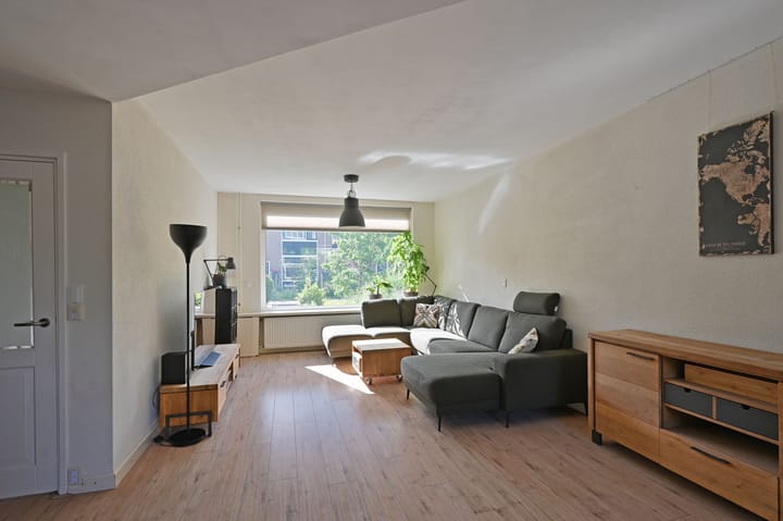 Photo 3 of Roerdompstraat 16