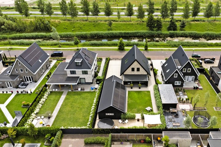 Photo 2 of Laan van Broekhorn 37
