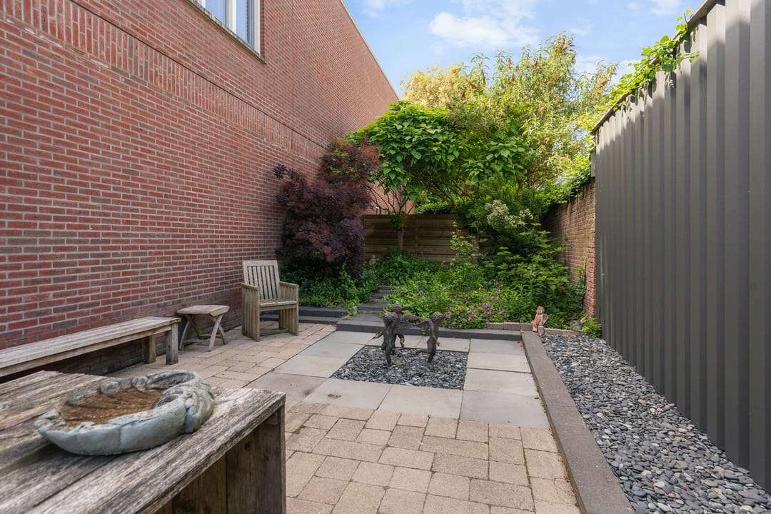 Spacious 3-Room Apartment with Private Garden and Parking in Haarlem-Schoten — 11