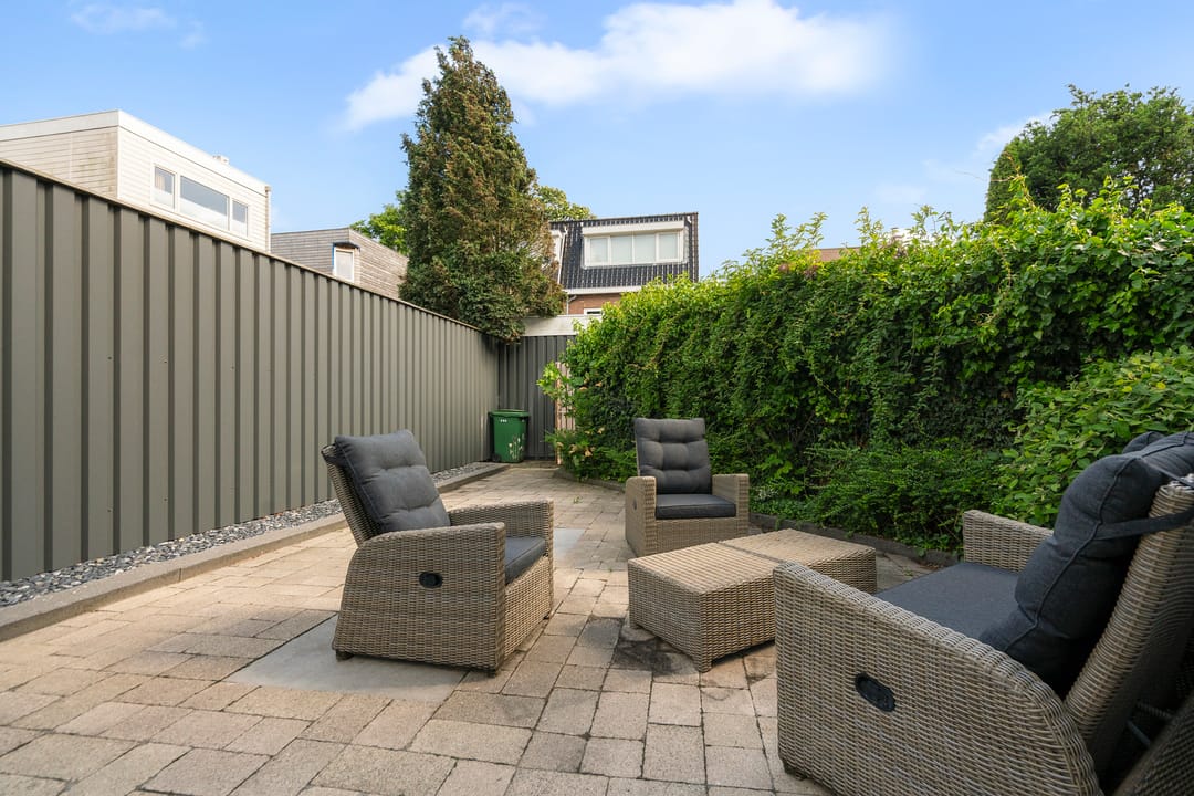 Spacious 3-Room Apartment with Private Garden and Parking in Haarlem-Schoten — 17