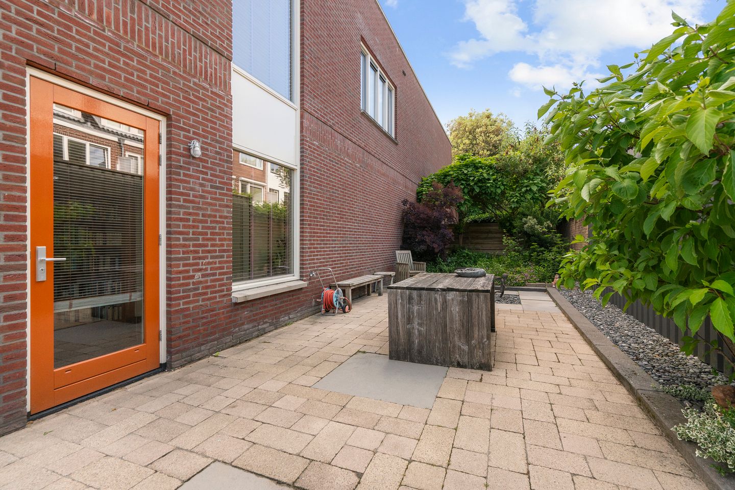 Spacious 3-Room Apartment with Private Garden and Parking in Haarlem-Schoten — 10