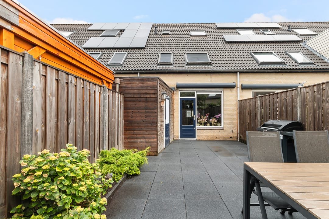 Well-Maintained Terraced House with South-Facing Garden in Stadspolders — 26