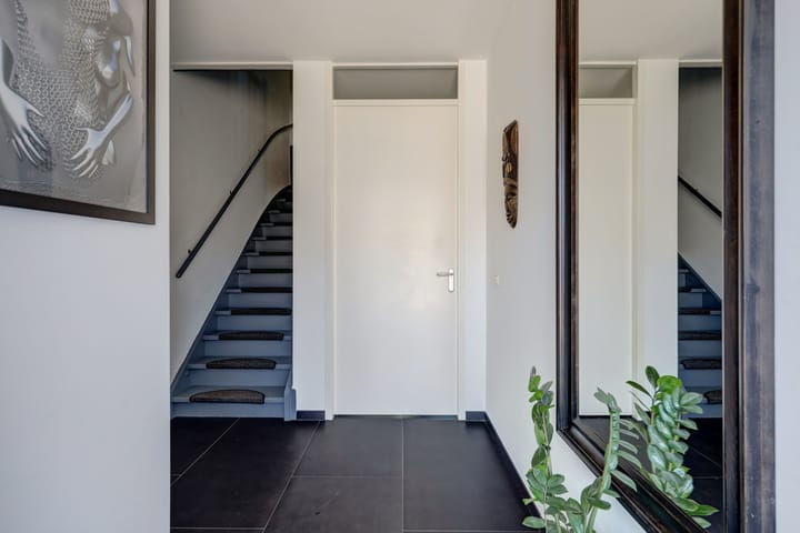 Tussenwoning te koop: Chris van Abkoudehof 28, Rotterdam