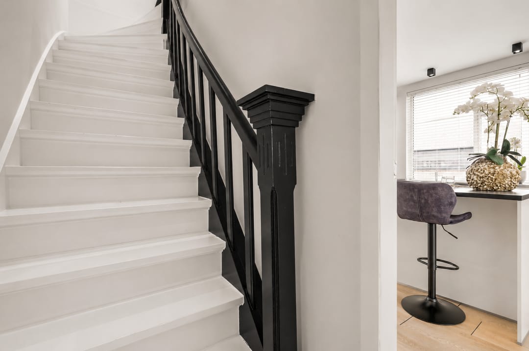 Renovated 1930s Semi Detached Home with Large Garden and Solar Panels — 17