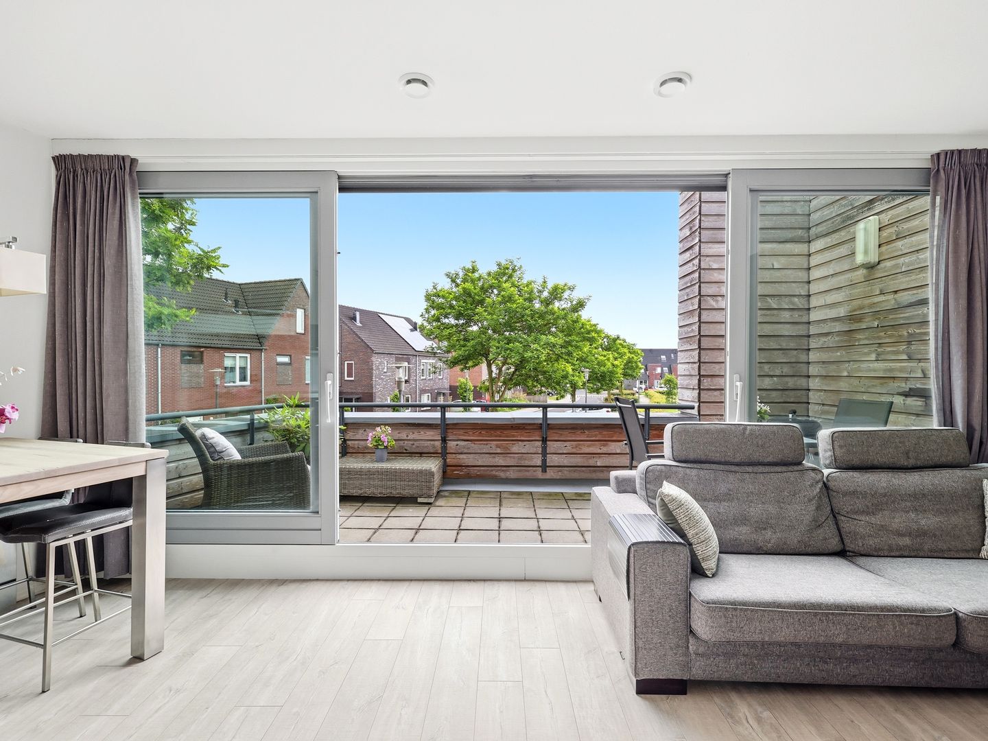 Bright Upper Apartment with South-Facing Balcony in Leesten Oost — 14