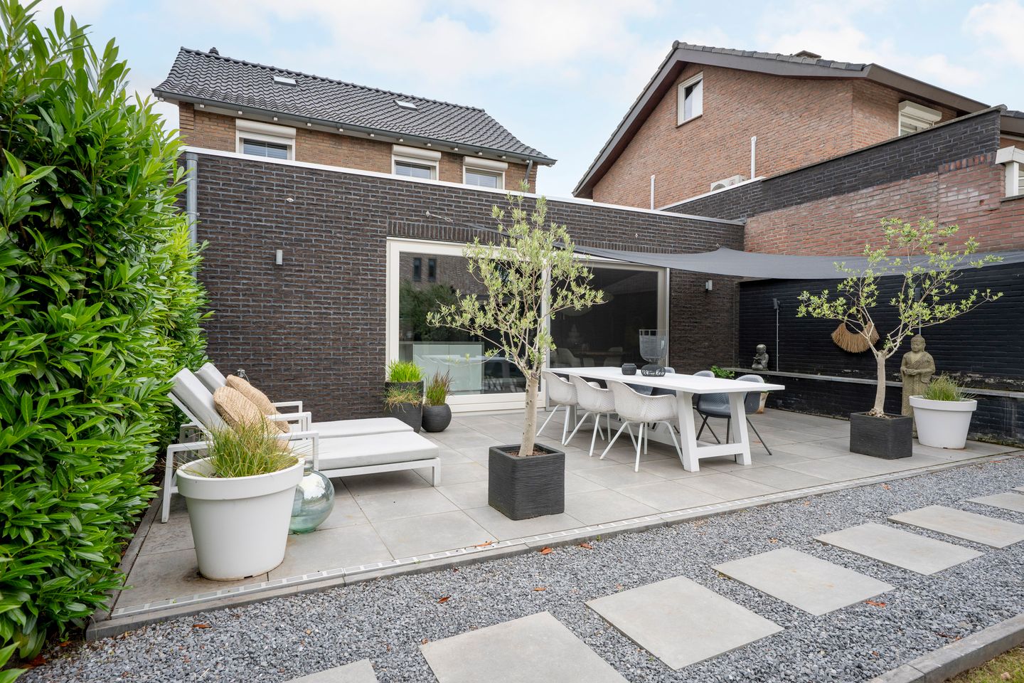 Charming 1950s Detached Family Home with Modern Extension Near Town Center — 44