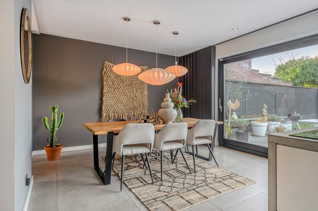 Charming 1950s Detached Family Home with Modern Extension Near Town Center — 26
