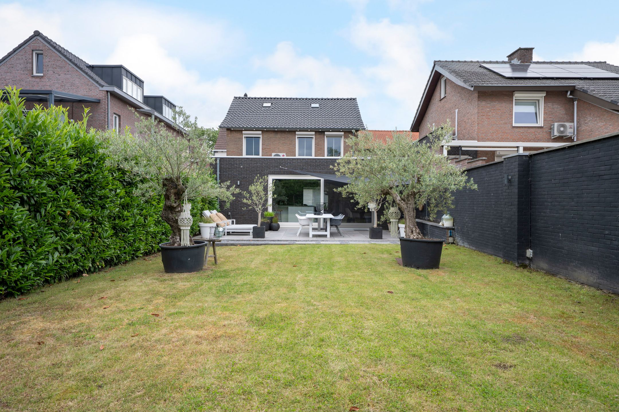 Charming 1950s Detached Family Home with Modern Extension Near Town Center — 48