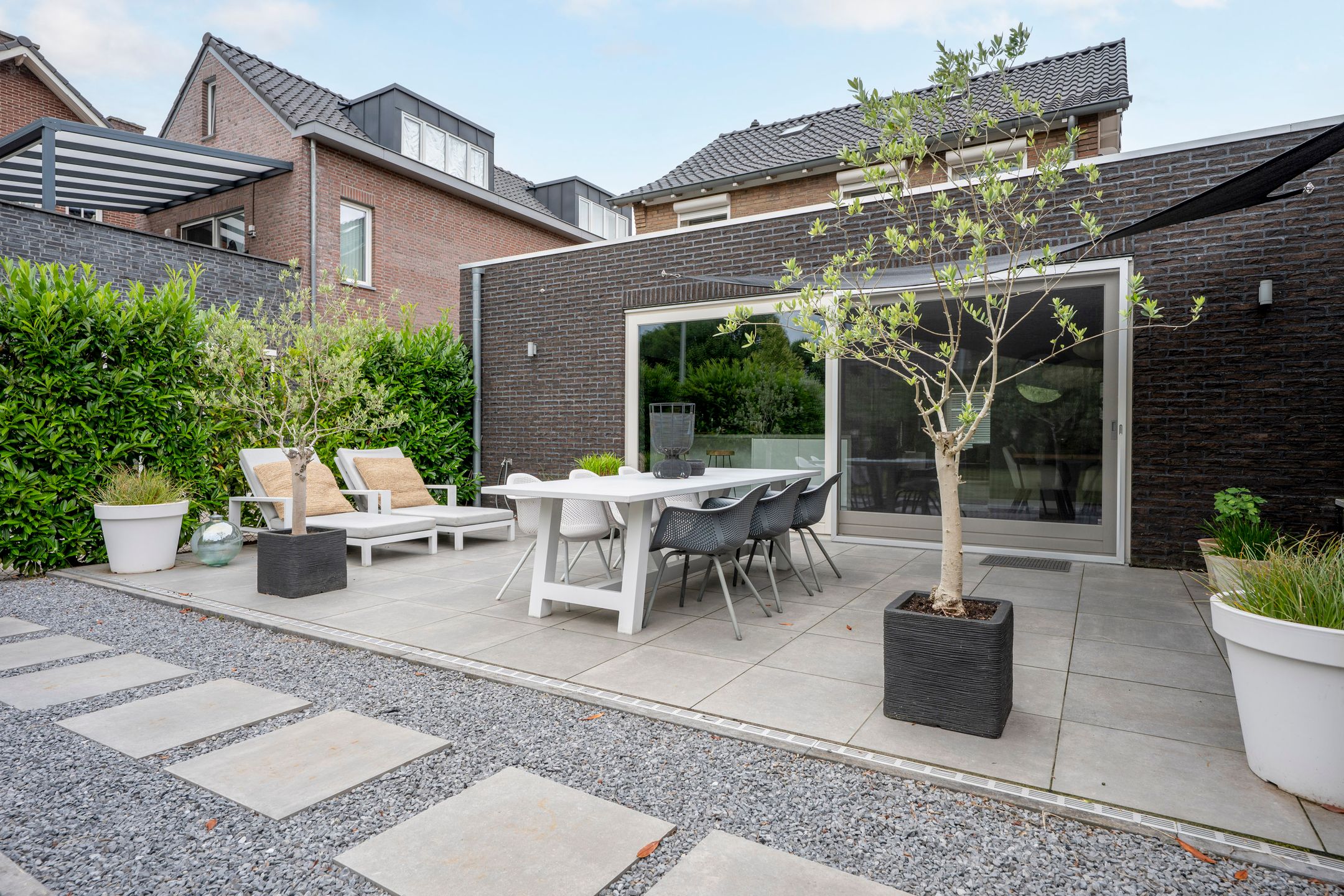 Charming 1950s Detached Family Home with Modern Extension Near Town Center — 45