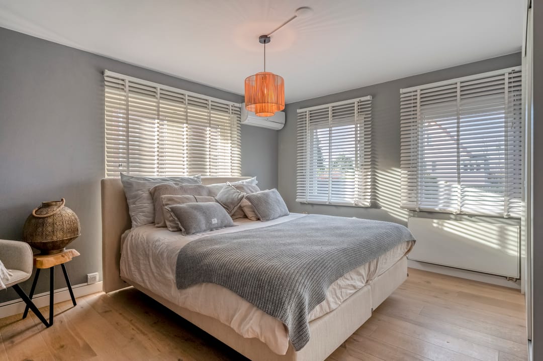 Charming 1950s Detached Family Home with Modern Extension Near Town Center — 31