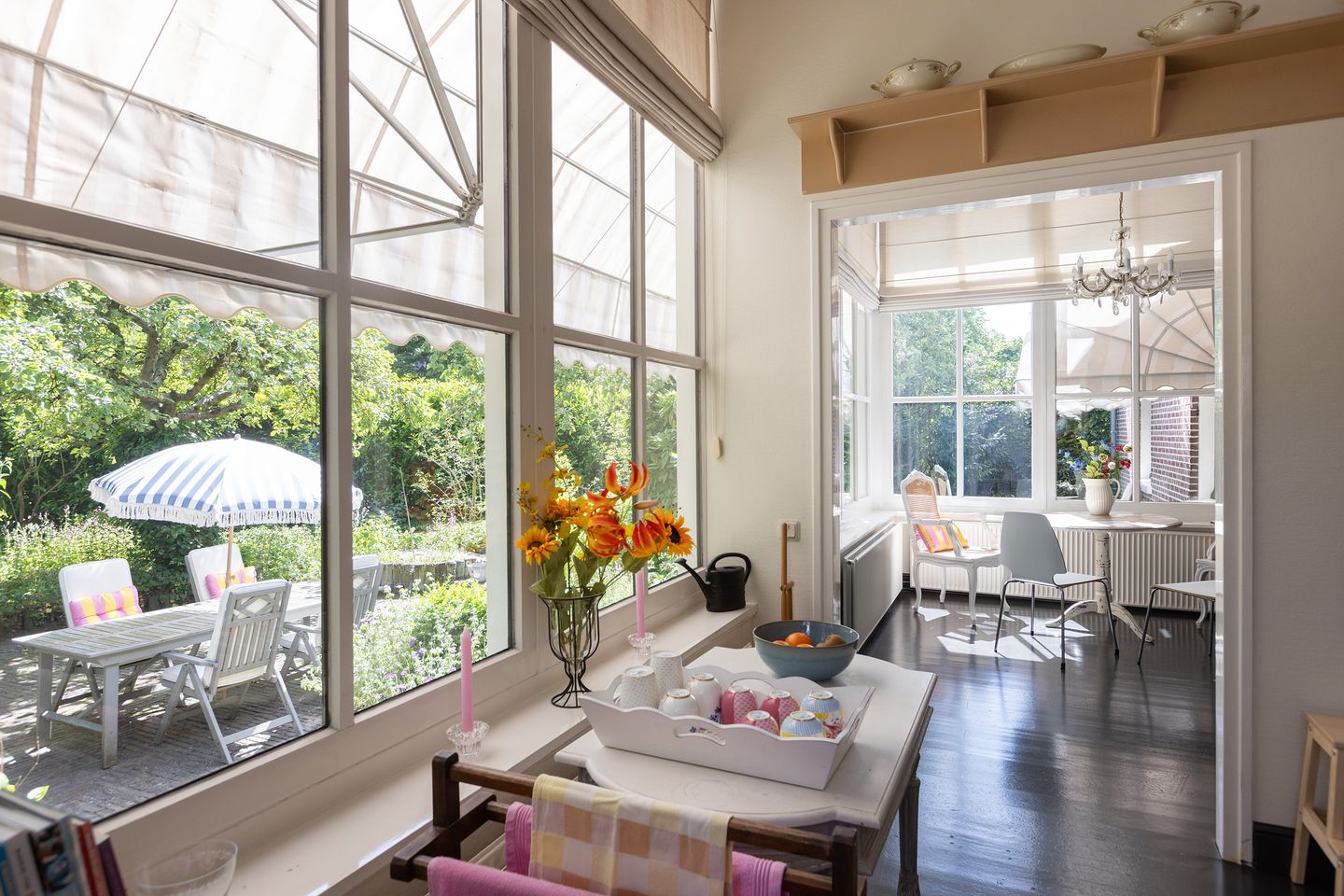 Elegant historic residence with extensive workshop and garden — 10