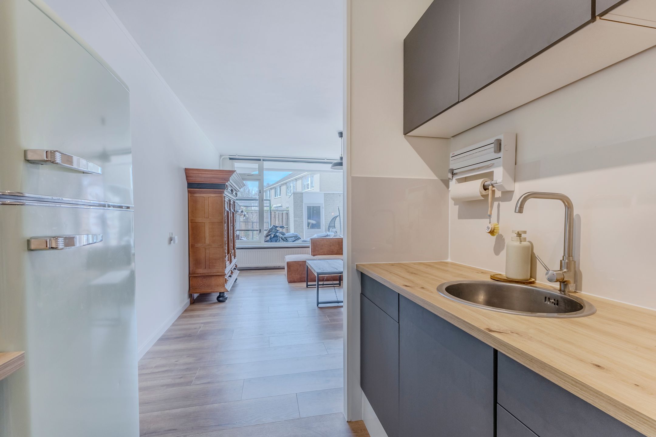 Modernized Ground Floor Apartment with Private Garden in Zaandam — 15