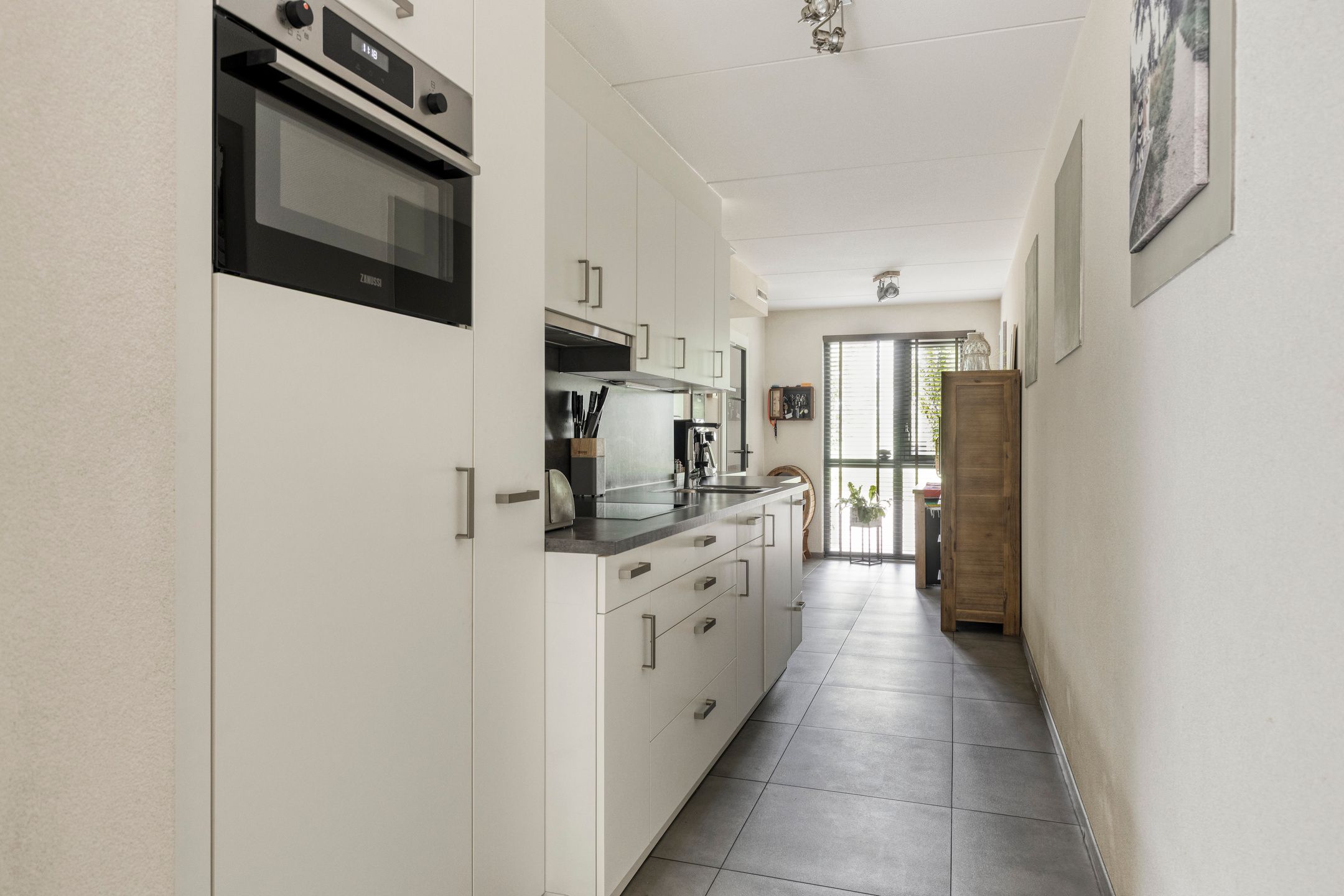 Spacious Semi-Detached Family Home with Five Bedrooms and Multiple Outdoor Spaces — 12