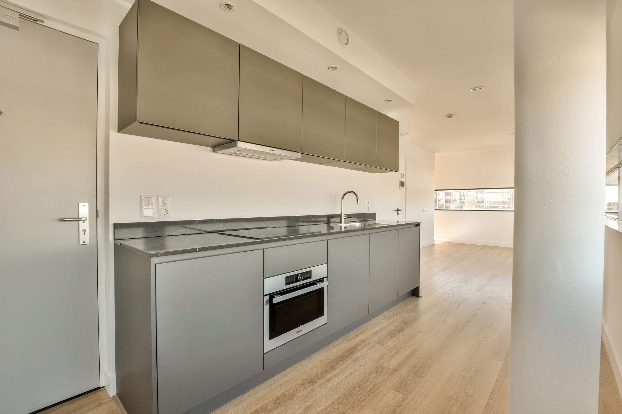 Sustainable Four Bedroom Apartment in Vibrant Amsterdam North — 9