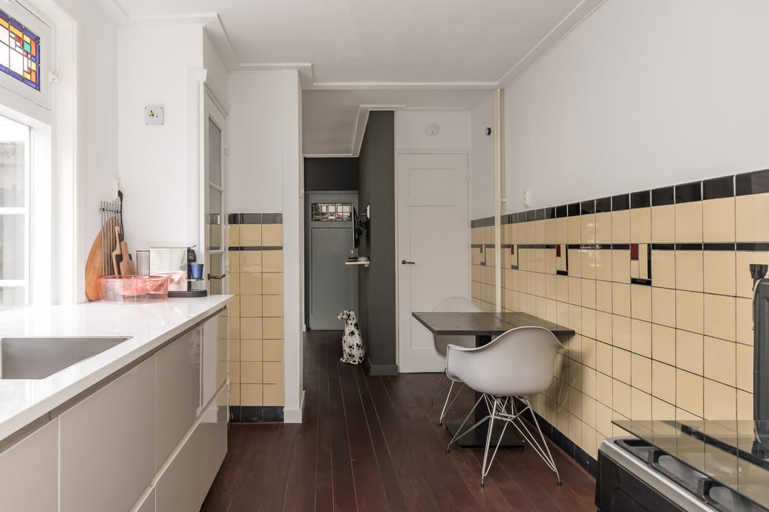 Characterful 1930s Terraced Home with Authentic Details and Energy Label A — 17