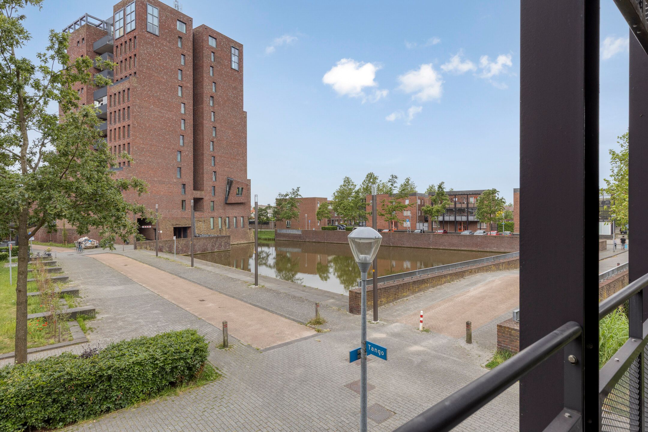 Spacious 3-Room Apartment with Sunny Southwest Balcony — 9