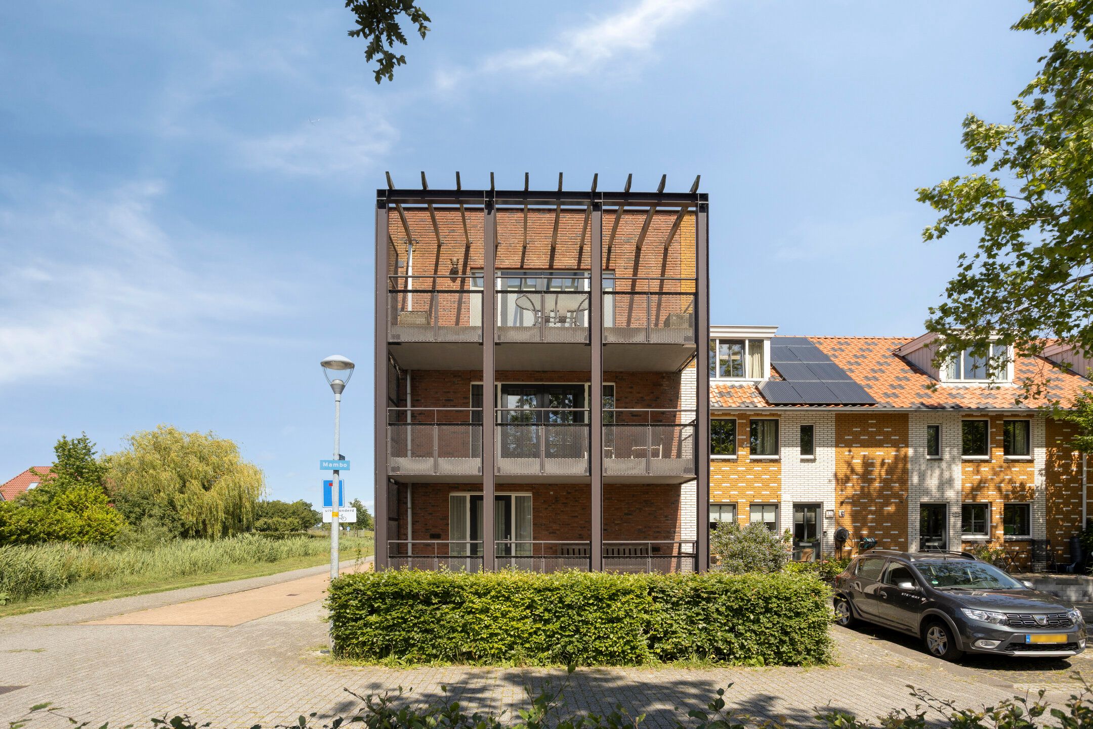 Spacious 3-Room Apartment with Sunny Southwest Balcony — 18
