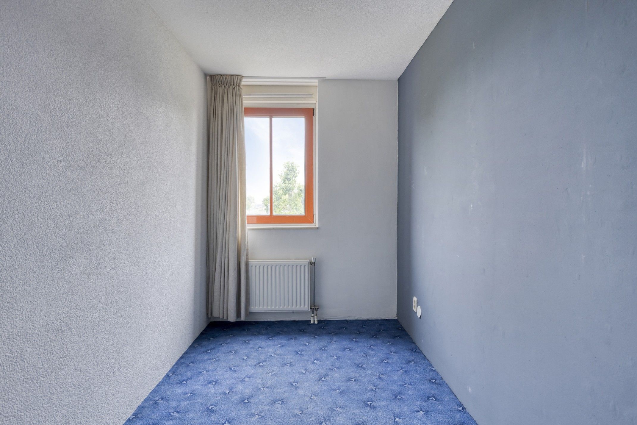 Spacious 3-Room Apartment with Sunny Southwest Balcony — 15