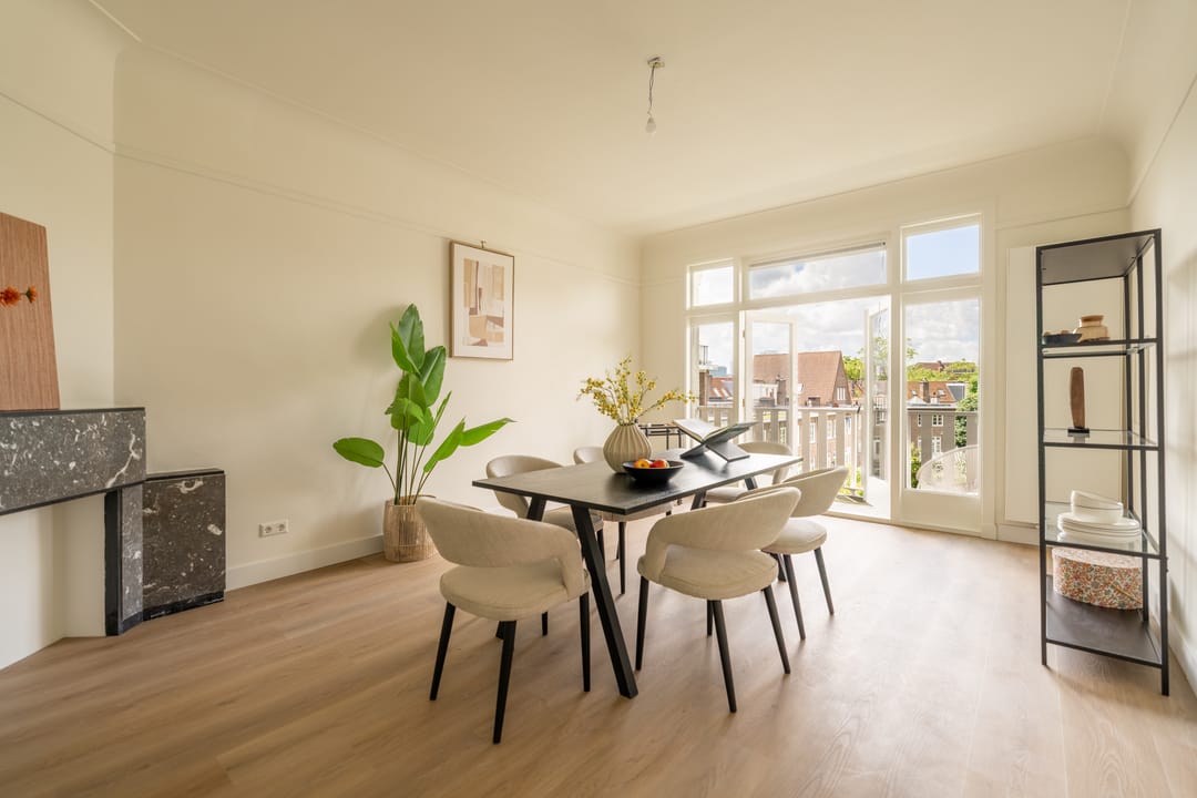 Elegant Renovated Three Bedroom Apartment on Apollolaan