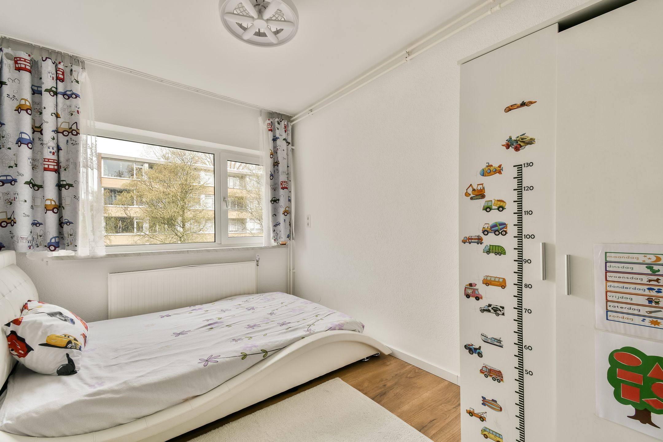 Photo 12 of Linnaeusstraat 204