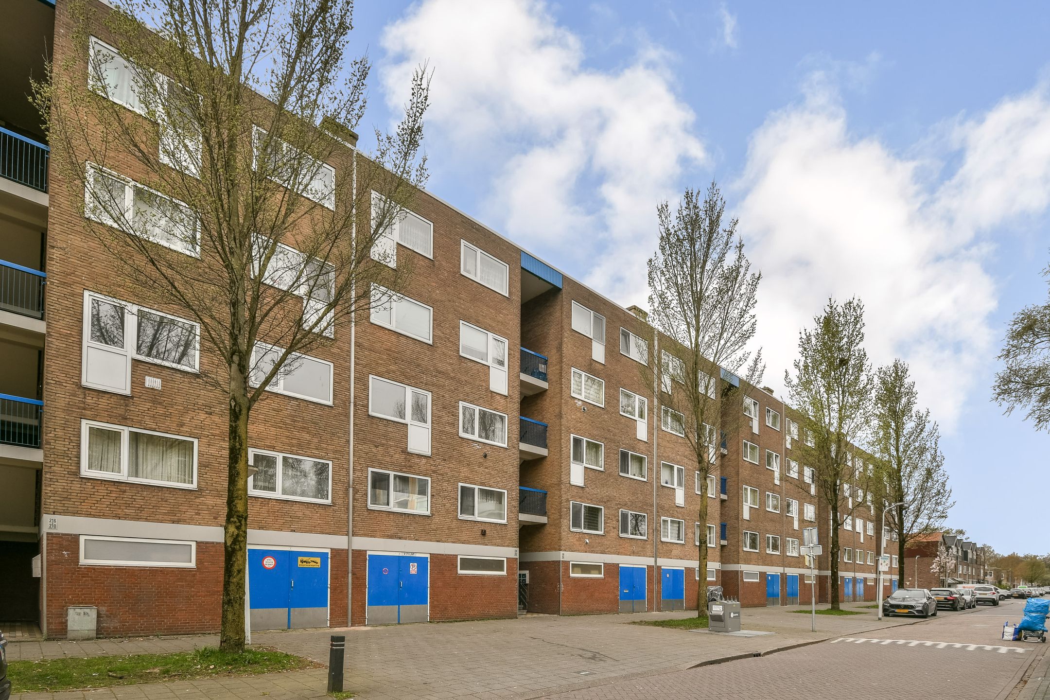 Photo 21 of Linnaeusstraat 204