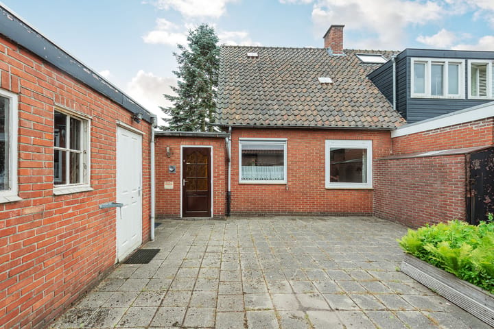 Twee-onder-één-kap te koop: Elzenlaantje 2, Aalsmeer