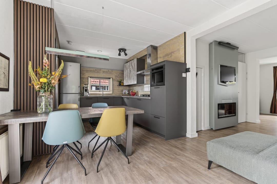Spacious Detached Home with Private Garden in Riverparc — 8