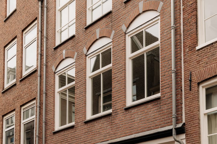 Photo 2 of Tweede Anjeliersdwarsstraat 22-A
