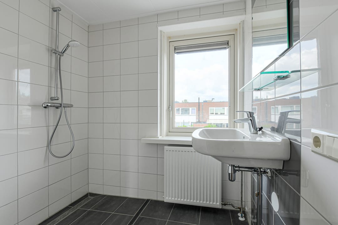 Photo 17 of Brederostraat 8