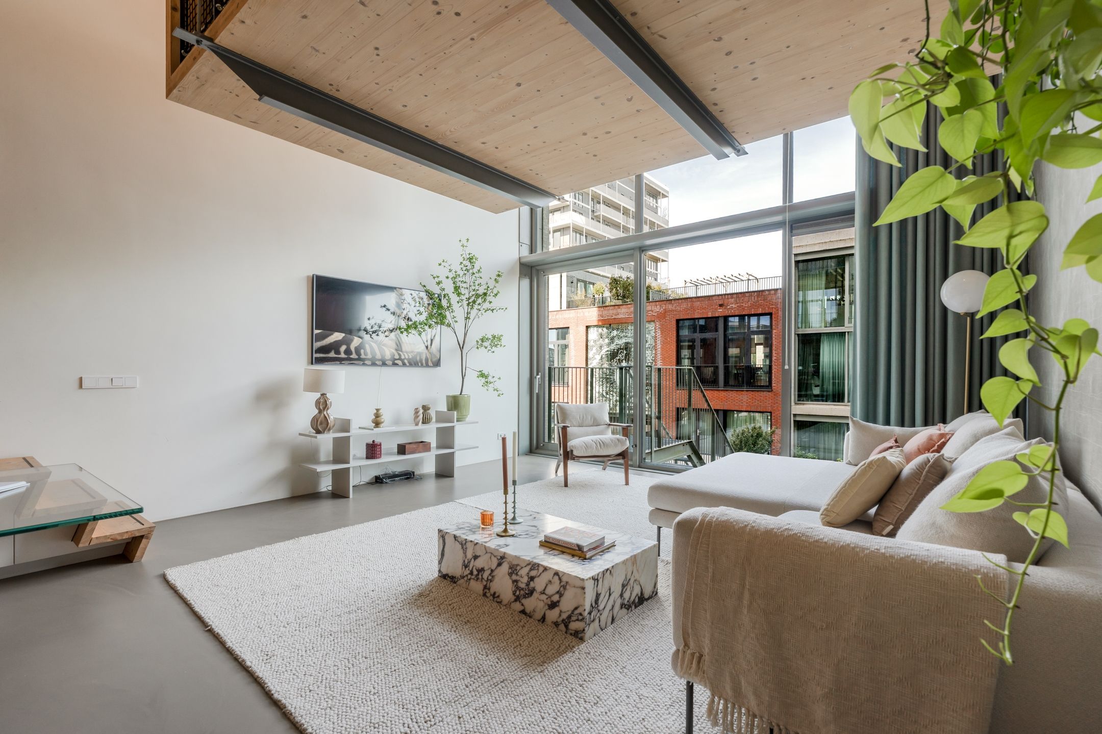 Architect-Designed Energy Neutral Loft with Private Roof Garden — 9