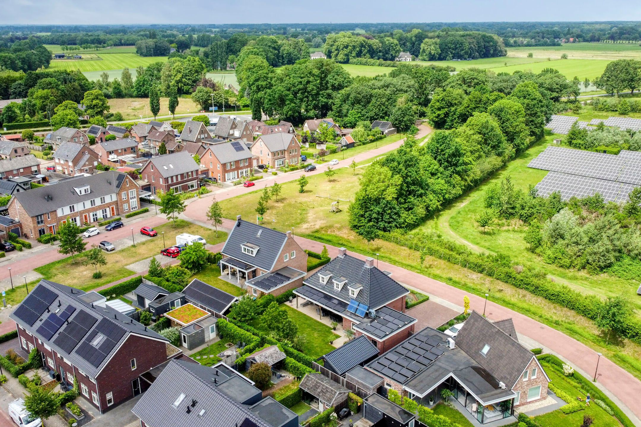 Modern Energy Efficient Villa with Ground Floor Living in Hengelo Gelderland — 60