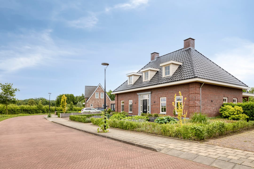 Modern Energy Efficient Villa with Ground Floor Living in Hengelo Gelderland — 52