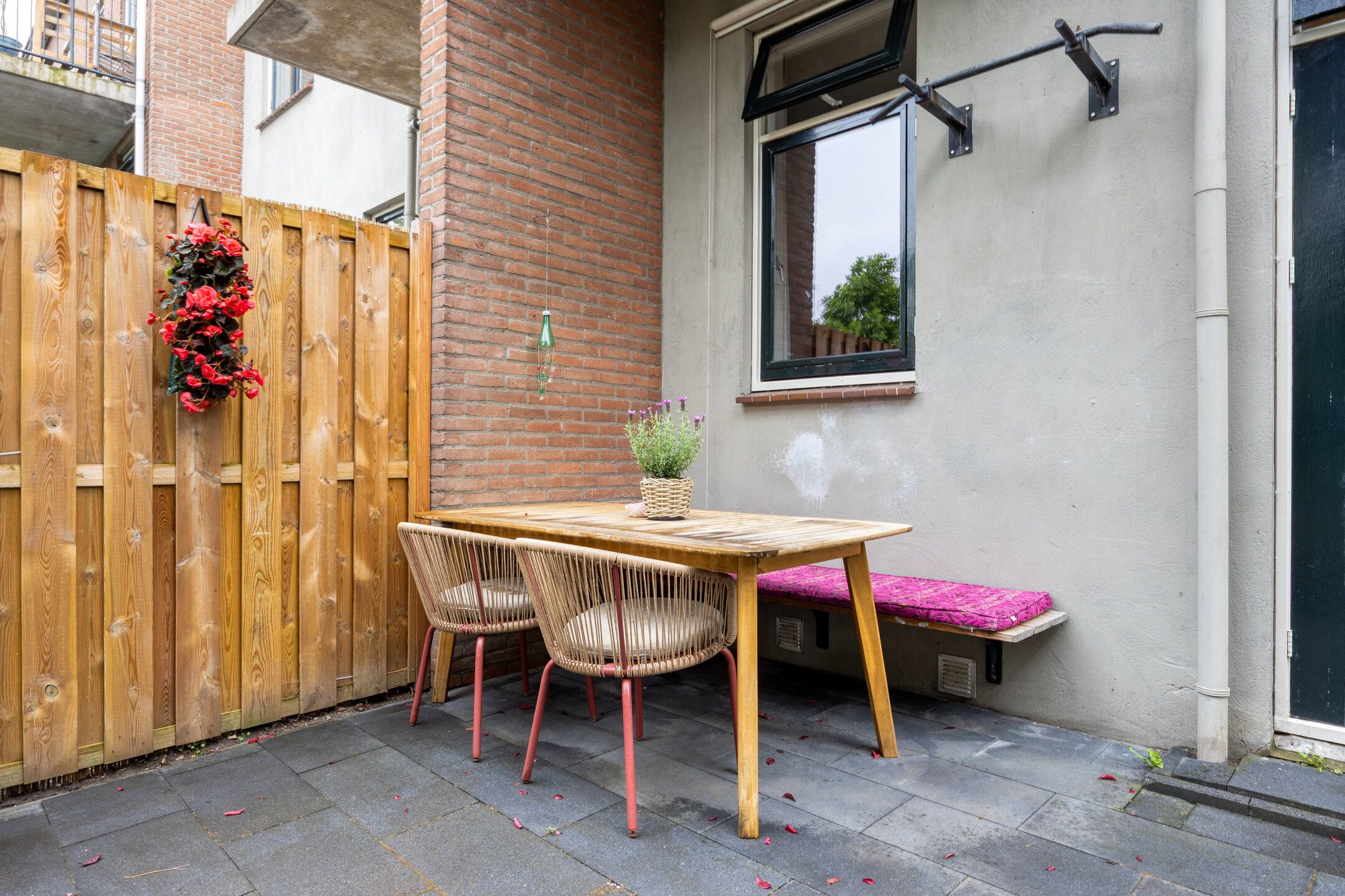 Charming Ground Floor Apartment with Two Gardens in Historic Nijmegen Center — 30