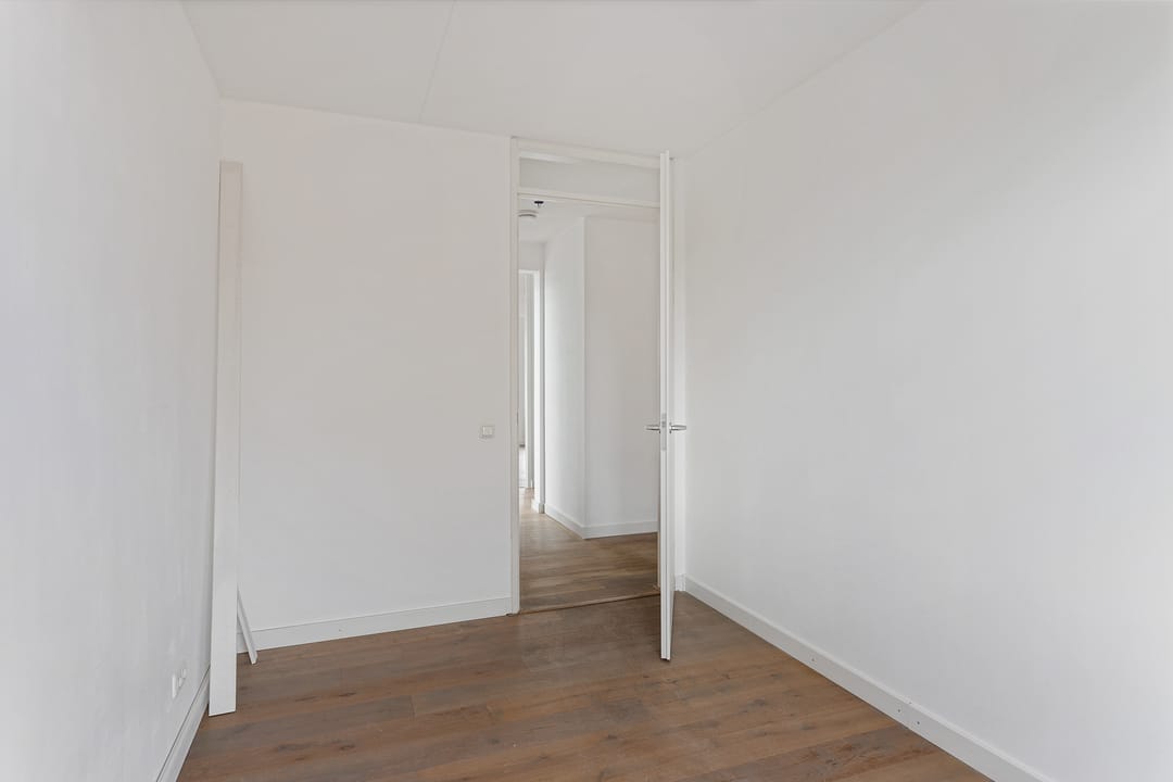 Photo 28 of S.L. Louwesstraat 86