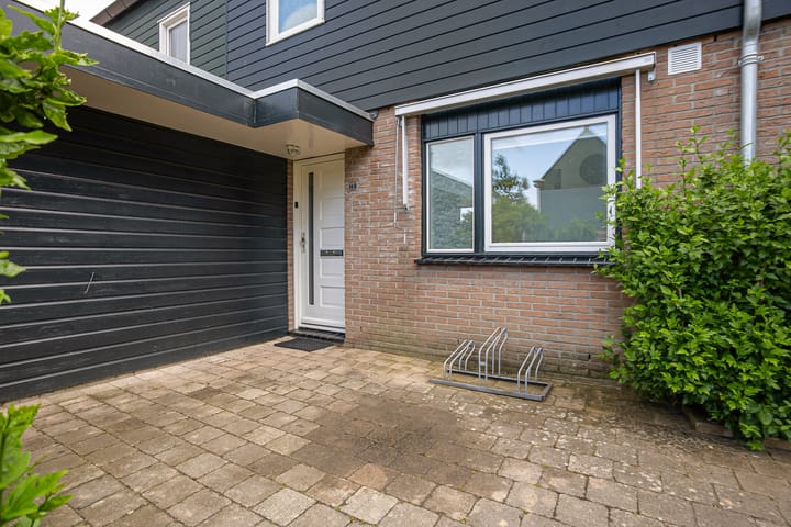 Photo 2 of Zwanebloem 44