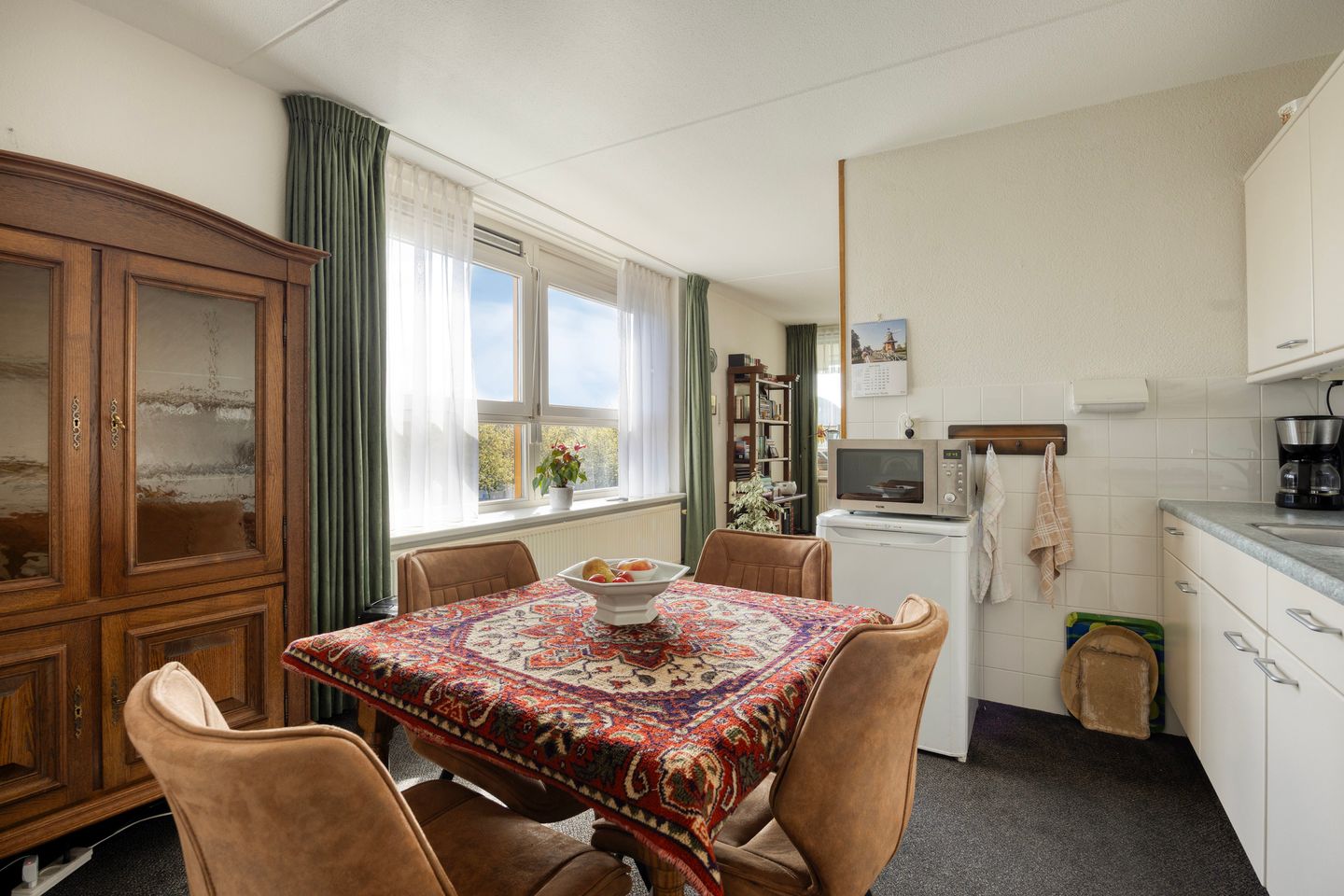 Spacious Corner Apartment with Private Parking and South East Balcony — 19