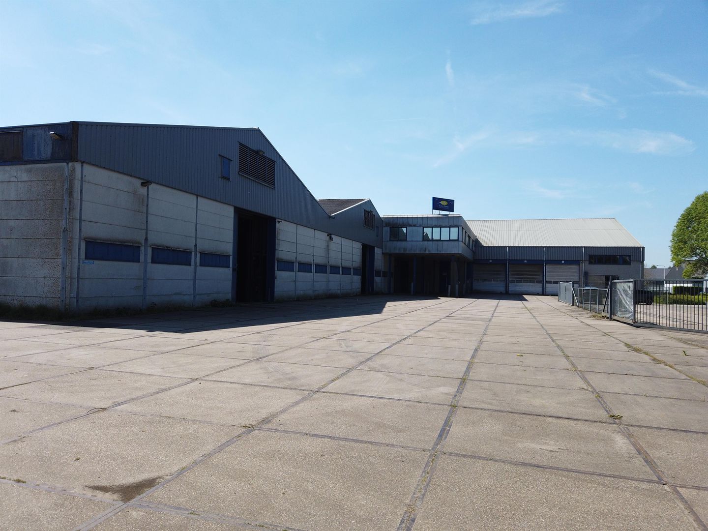 Bekijk foto 3 van Industrieweg 100