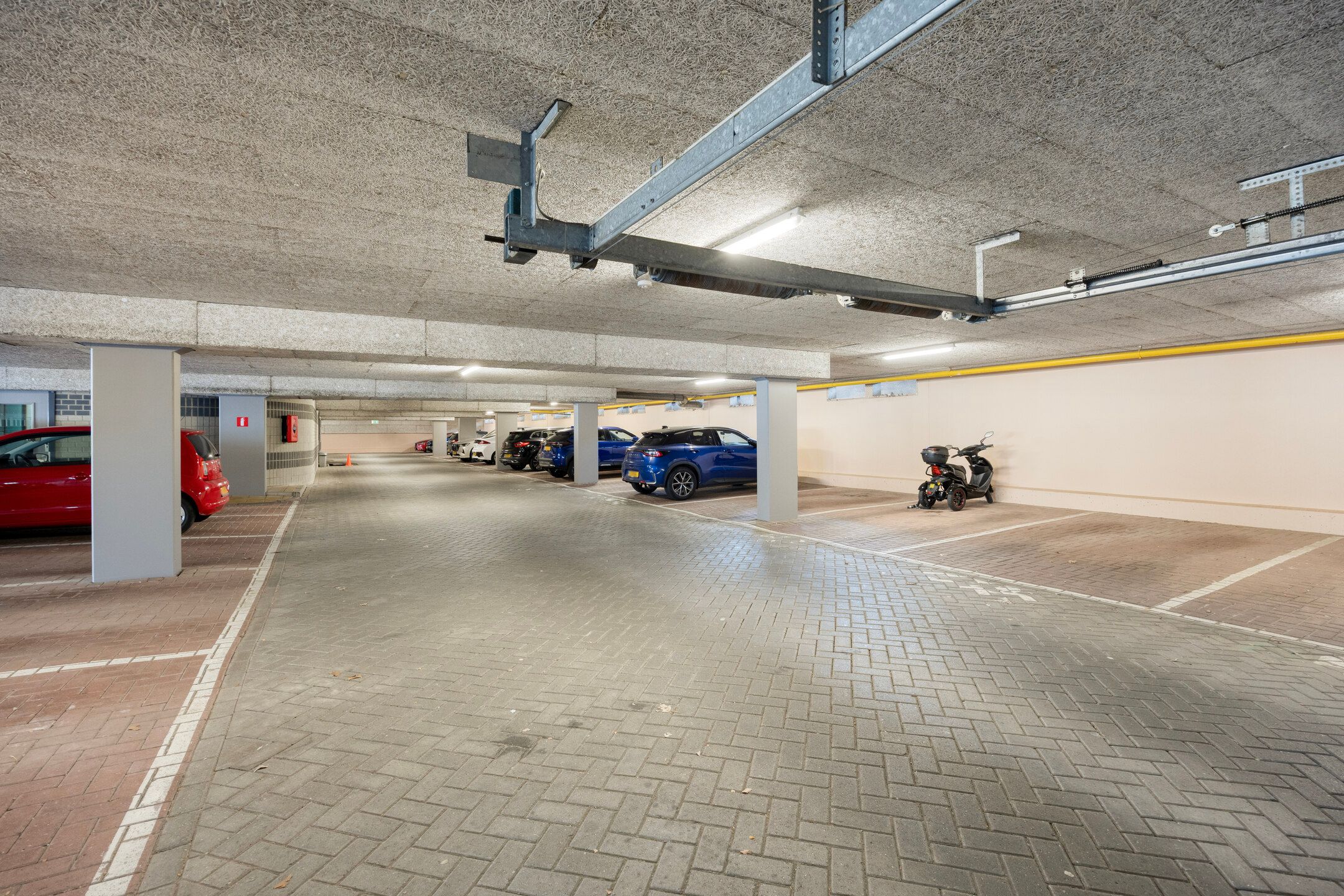 Spacious Corner Apartment with Private Parking and South East Balcony — 33