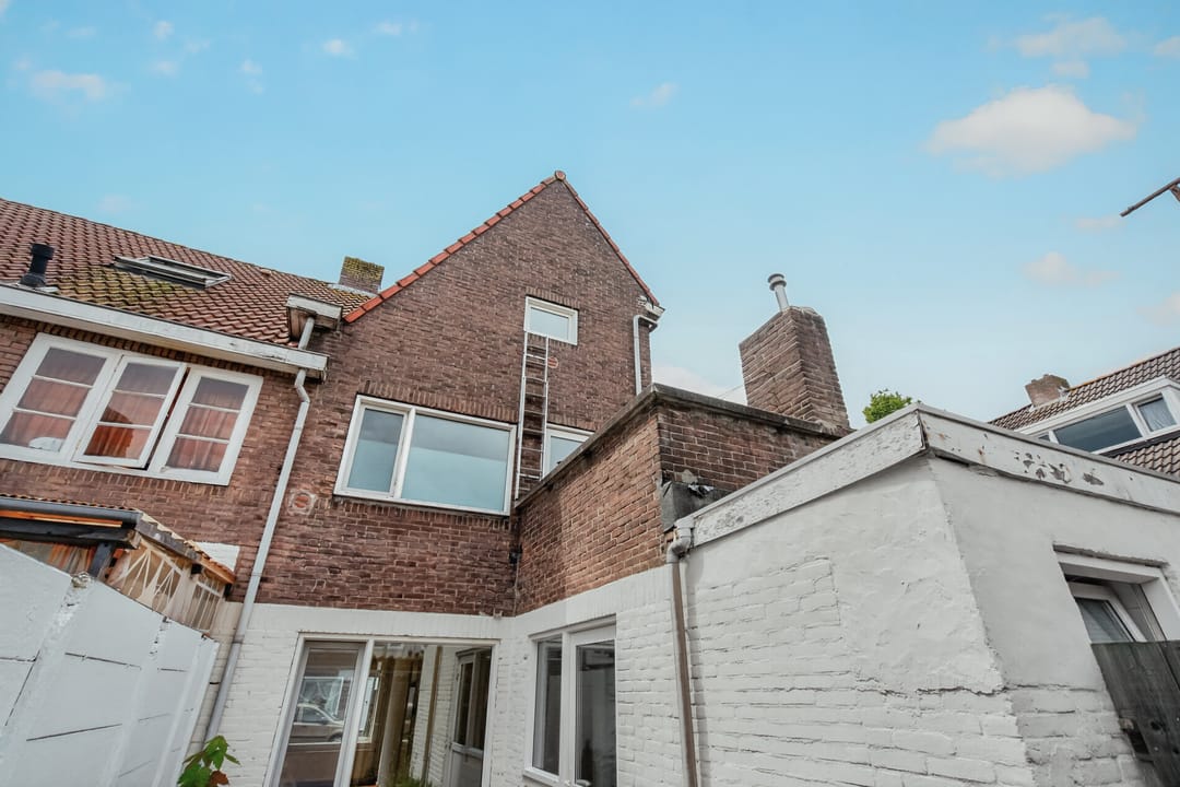 Characteristic Corner Home with Flexible Living Spaces in Central Eindhoven — 17