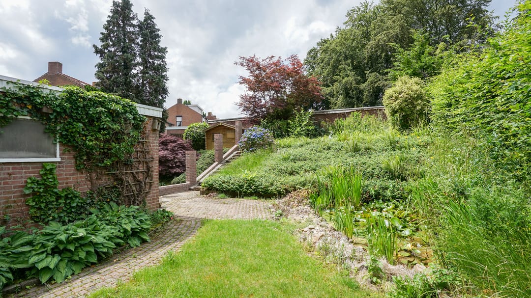 Semi-Detached House with Carport, Solar Panels and Sunny Garden in Quiet Brunssum Location — 17
