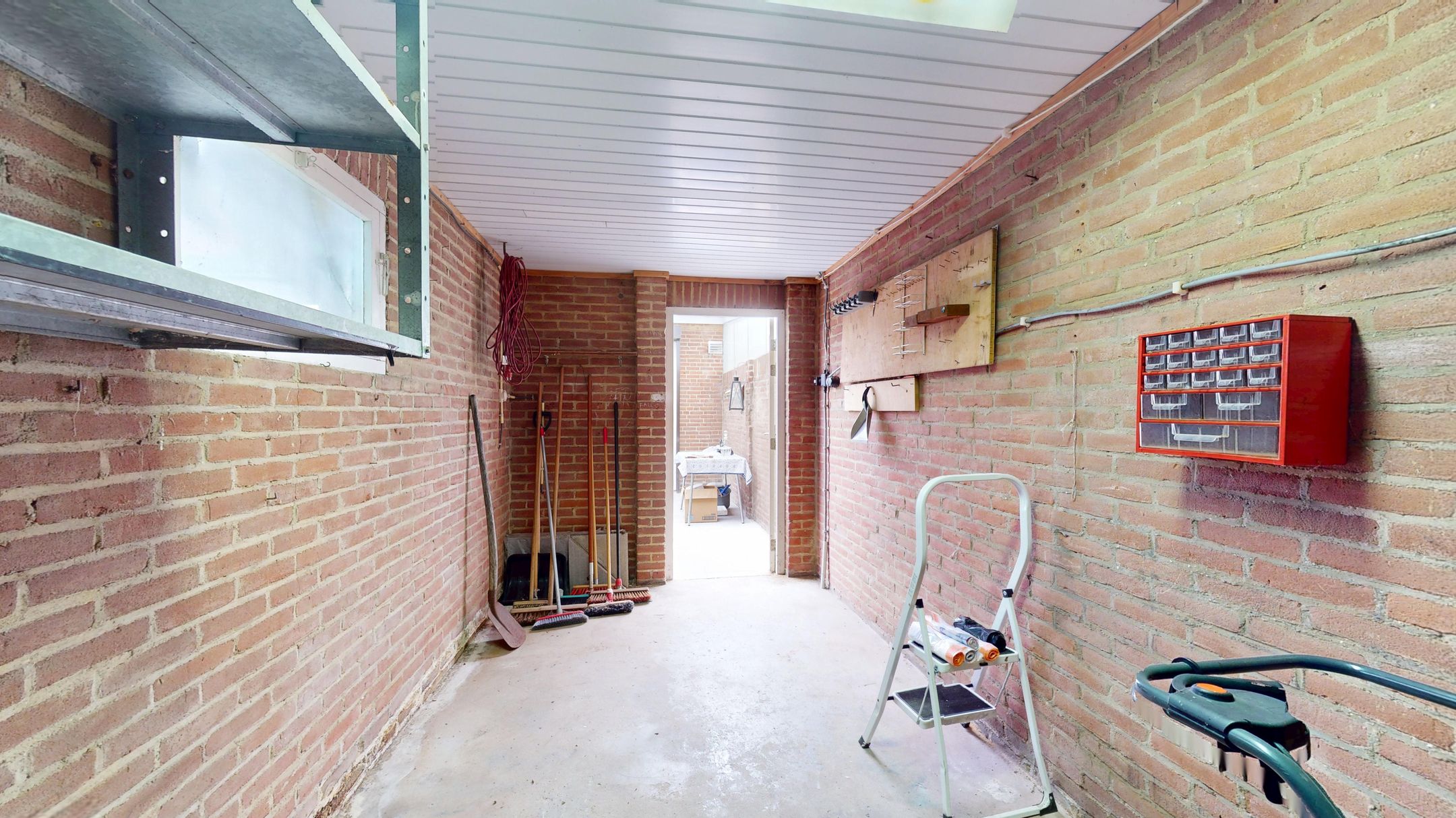 Semi-Detached House with Carport, Solar Panels and Sunny Garden in Quiet Brunssum Location — 12