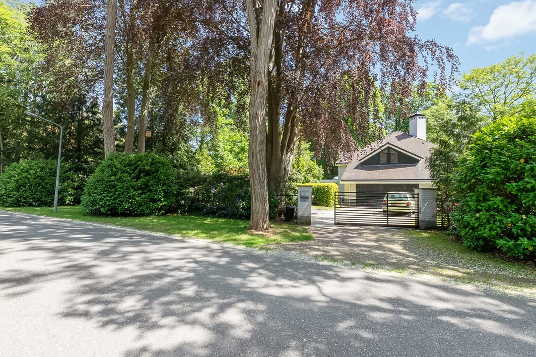 Villa Familiale Détachée de Luxe dans le Prestigieux Domaine de Trompenberg
