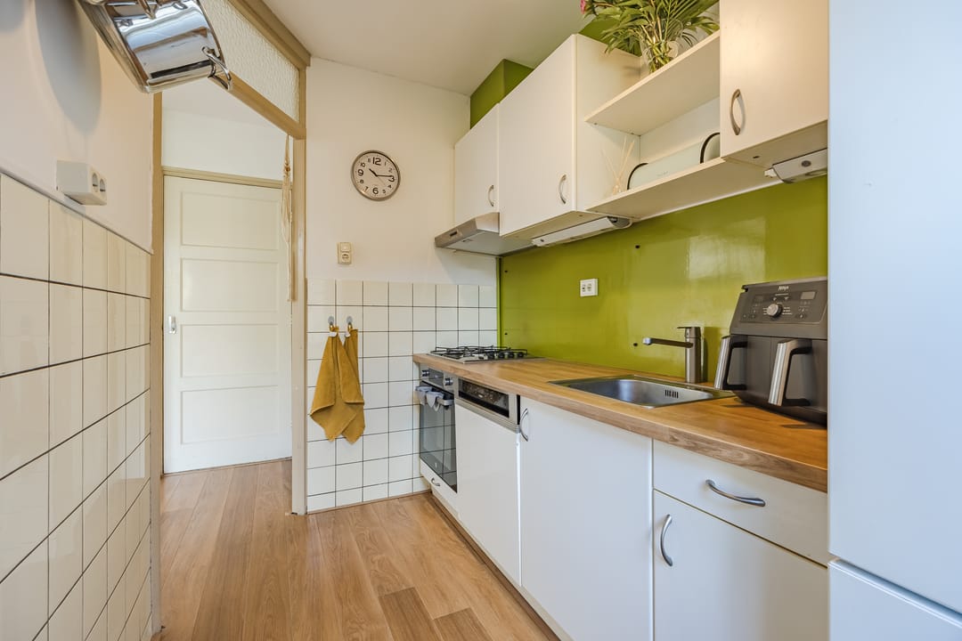Photo 11 of Troelstrastraat 46